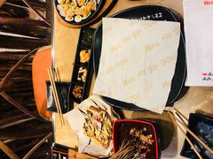 -何师烧烤·香辣蟹·川菜·30年老品牌(太古里旗舰店)