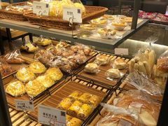 -顶东面包花园·生日蛋糕(世博店)