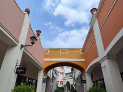 -佛罗伦萨小镇广佛名品奥特莱斯(疏港路店)