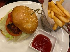 -WOLFGANG PUCK KITCHEN & BAR(迪士尼小镇店)
