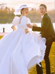 点击看大图 -挪娅婚纱摄影皇家会所