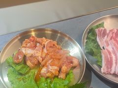 -围炉肉舍•炭烤活鳗•丹东海鲜烤肉(步行街店)