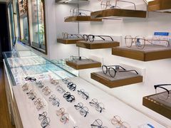 -翰佐蔡司小乐圆·依视路星趣控·暴龙眼镜折扣店