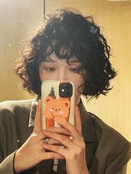 -Kraemer Paris  苏豪路易士·嘉玛发廊