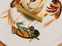 -Mark&Mars Restaurant