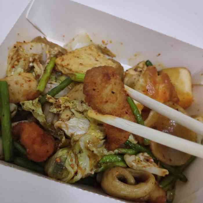 左炸右拌·炸串拌饼(万达旗舰店)-"[环境]点的外卖午餐,不过这个318