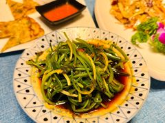 -香巴拉云南餐厅(华莱坞店)