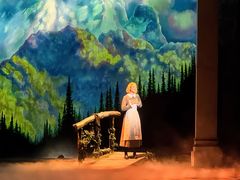 -交通银行前滩31演艺中心