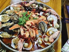 -老东镇啤酒屋海鲜加工·蒸汽海鲜·海鲜烧烤(台东店)