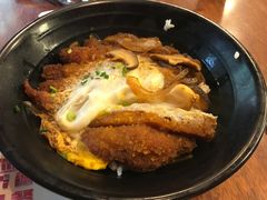 寿喜厚切猪排饭-玛格萝妮比萨屋(陆家浜路店)