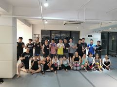 -EFL巴西柔术·综合格斗·泰拳·少儿体能训练(虹桥德必馆)