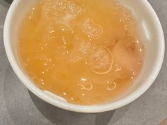 银耳雪梨汤-宏宴·新京菜(望京店)