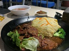 咖喱牛肉蛋包饭-缅丽·缅甸小吃(版纳店)
