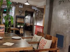 大堂-HIGH FIVE哈福手工汉堡(桂林路店)