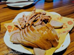 -六泰居·尔滨地标·东北菜(黄河路店)