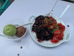 三莓炼乳刨冰-王中王刨冰
