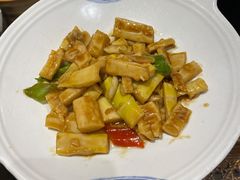 -芳芳私房菜·精做淮扬菜(承德路店)