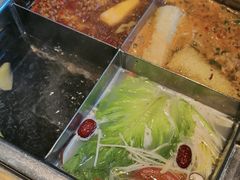 -巴渝瓦肆重庆鲜火锅(宝龙环湖店)