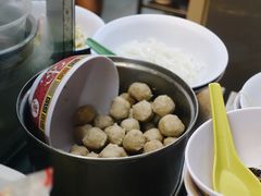 丸子汤-大华猪肉粿条面