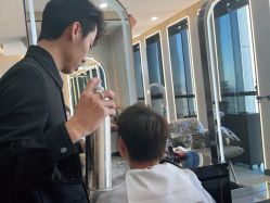 -TOP HAIR SALON