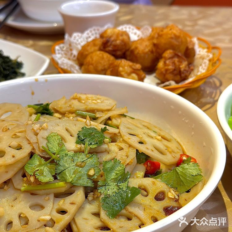 在南山美食中 这家潮汕砂锅粥一定要来吃