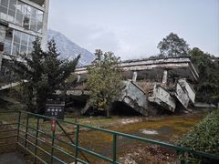-四川汶川特大地震漩口中学遗址