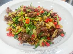 -湖南人家湘菜馆(镇江路店)