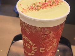 -霸王茶姬(东方新天地店)