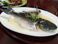 盐油水蒸山坑鲩-水乡人家私房菜(逢简店)