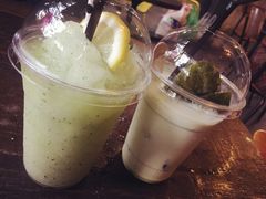 -莓园冰淇淋店