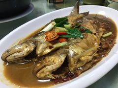 酱油水黄花鱼-鑫悦楼煎蟹·16年海鲜大排档