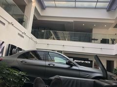 -上海星瀚奔驰4S店(红柳路店)