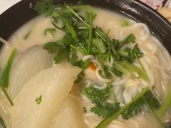 -肥汁米蘭香港米线(定西路店)