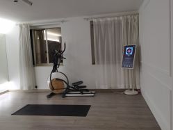 -闺蜜瑜伽·普拉提女性塑形馆