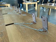 -Apple零售店(华贸购物中心店)