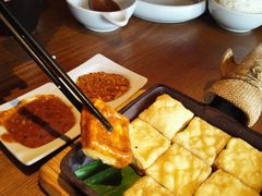 -云海肴·汽锅鸡·云南菜(天山百盛优客店)