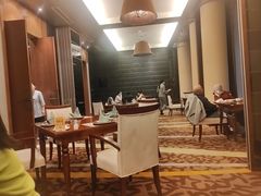 -粤尚腾香居中餐厅(首都机场希尔顿店)