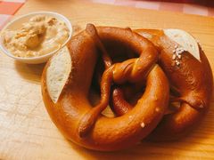 碱水面包-杭州国际会议中心洲际酒店-德国啤酒屋(砂之船国际生活广场店)