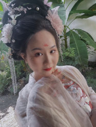 -一揽芳华汉服旗袍体验馆(拙政园店)