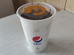 中可乐-华莱士·全鸡汉堡(高境店)