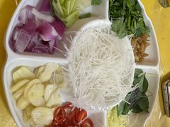 -官塘陈记鱼生·潮汕砂锅粥·牛肉火锅(潮枫路总店)