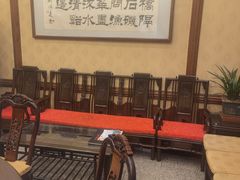 等位区-鸿宾楼(展览馆路店)