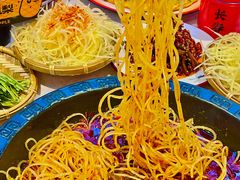 -江湖小牛·水煮牛排火锅(欧亚新生活购物广场店)