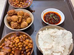 -董哥山城碗碗香(美专校街店)