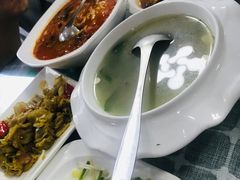 -天天向上素食餐厅(五台山店)