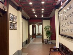 -梅龙镇酒家(南京西路总店)