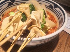 -金牌老碗时尚陕菜(王府井百货店)