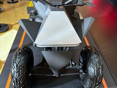 -TESLA 特斯拉(上海太古汇体验店)