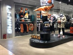-宝龙城(杭州滨江店)