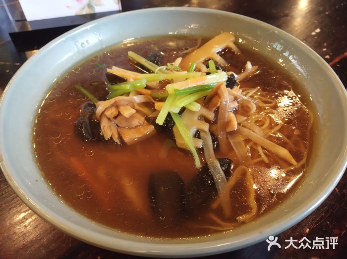 重元寺香积厨素斋馆福寿面图片